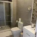 White 11 4* لارنكا