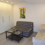 White 11 Apartmanhotel