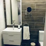 White 11 Apartmanhotel Lárnaka