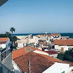 White 11 Apartmanhotel
