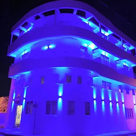 شقة فندقية White 11 لارنكا