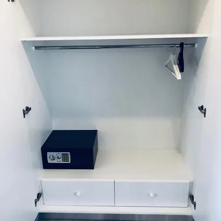 White 11 شقة فندقية