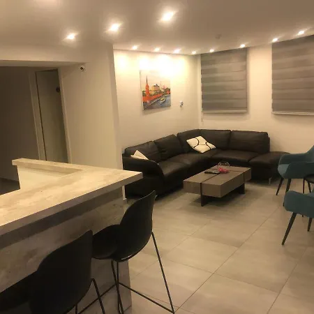 شقة فندقية White 11 لارنكا