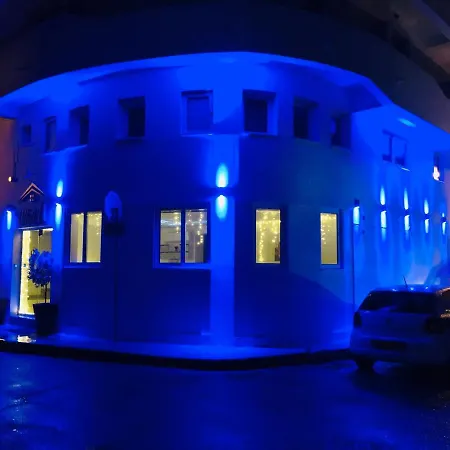 White 11 Aparthotel Larnaca