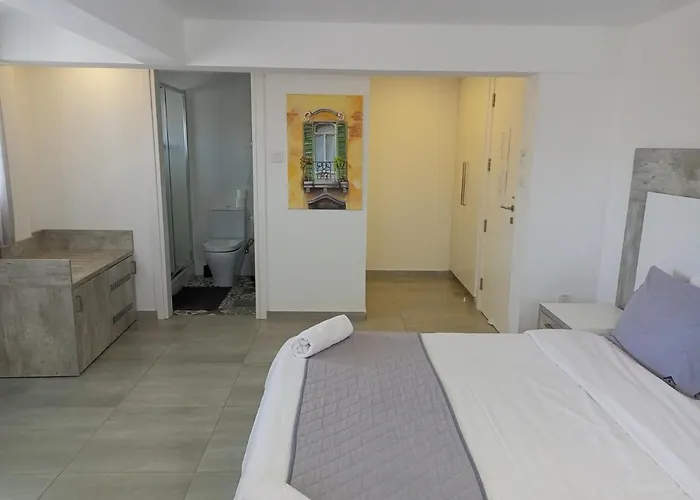 Aparthotel White 11 Larnaca