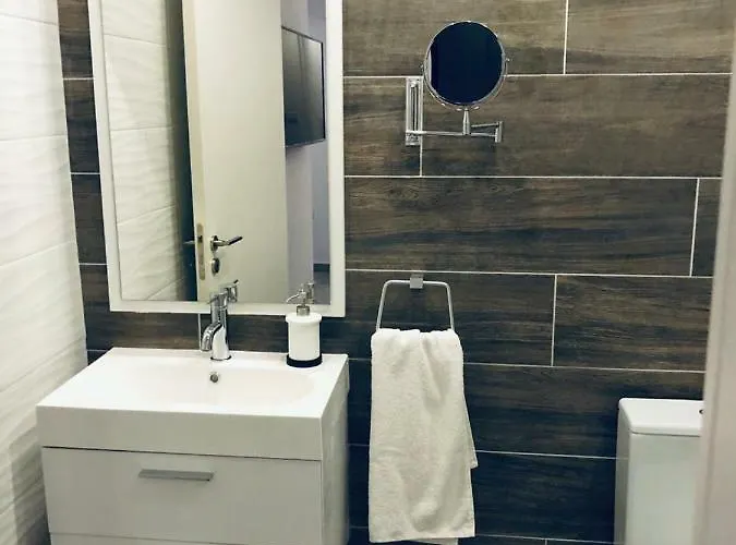 White 11 Aparthotel Larnaca