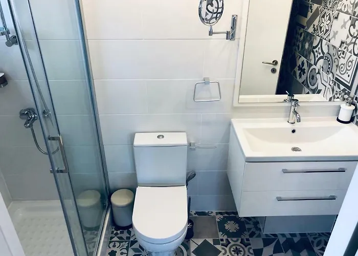 White 11 Apartmanhotel Lárnaka