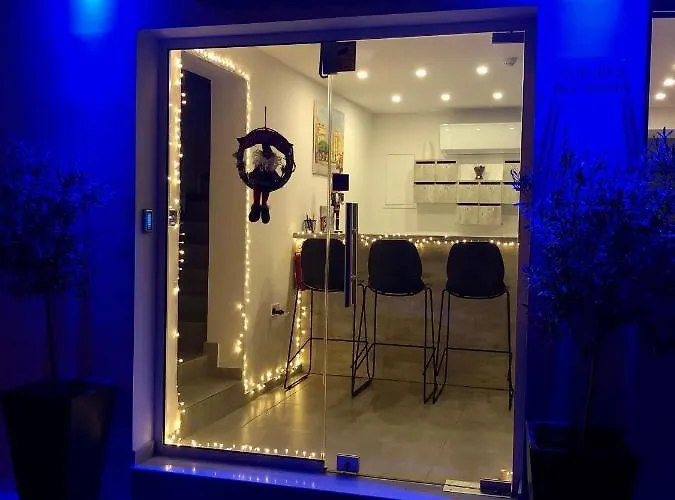 White 11 Aparthotel Larnaca