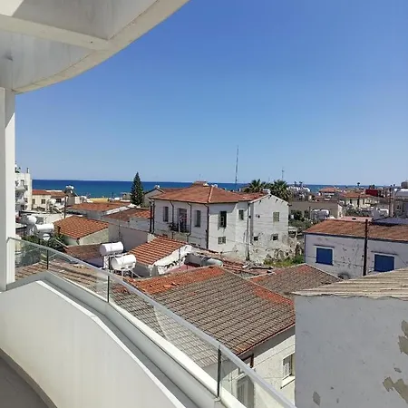 White 11 3* Larnaca