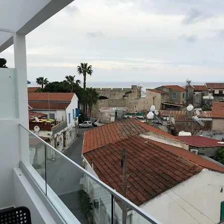 White 11 3* Larnaca