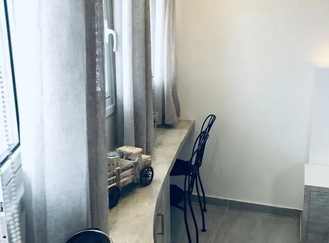 Ξενοδοχείο με διαμερίσματα White 11