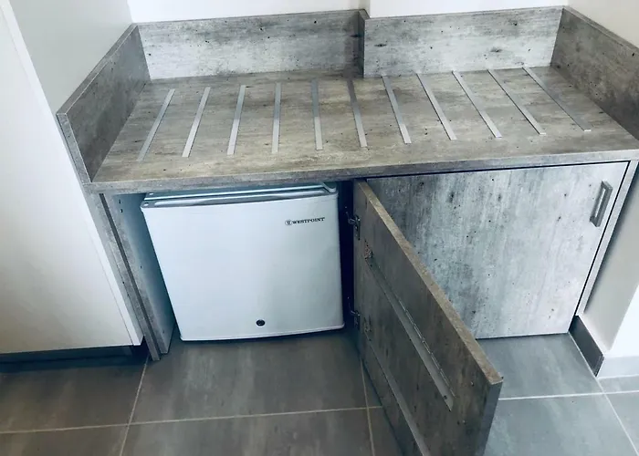 Ξενοδοχείο με διαμερίσματα White 11